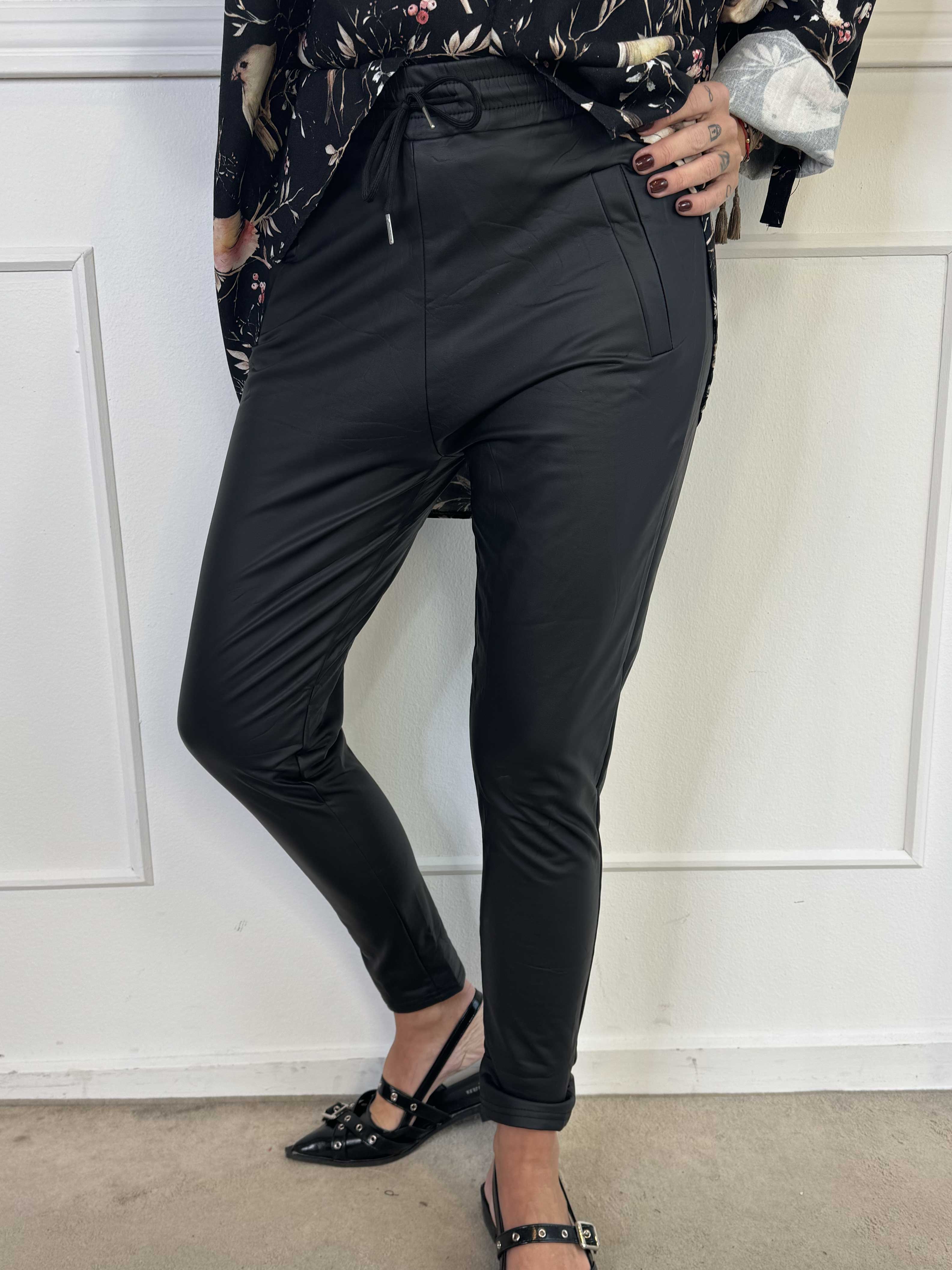 Niddi - Løse bukser i læderlook